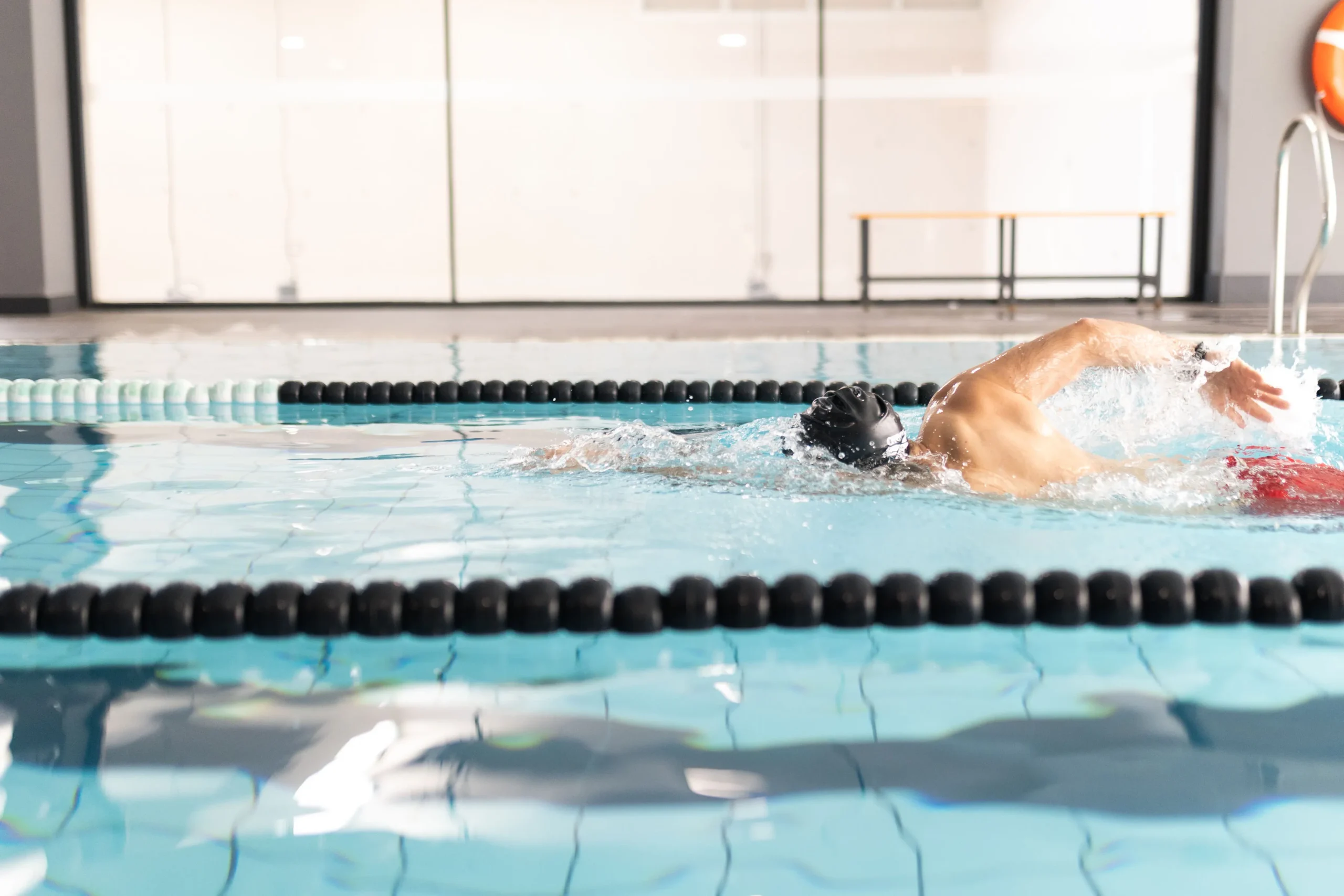 Los beneficios de la natación para tonificar y adelgazar